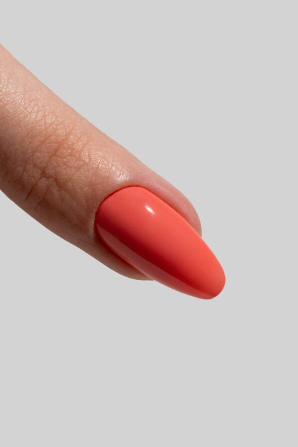 Photo du vernis GP 153 semi-permanent de la collection Sunrise.